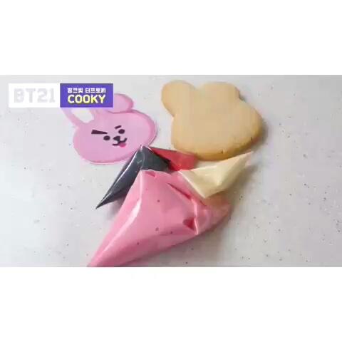 Karin Army Onceさんのミクチャ動画 Bt21アイシングクッキー Cooky 読み方クッキー ジョングク グク ぐぅたんのキャラク