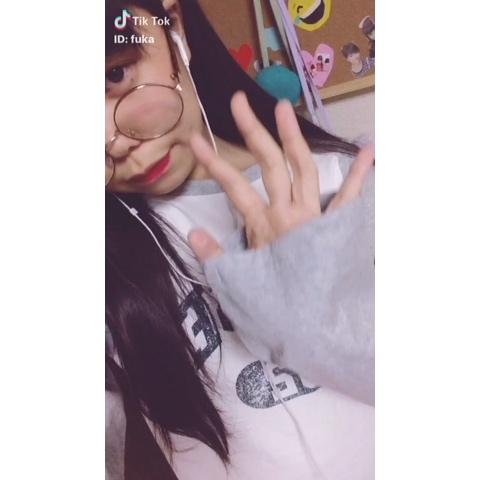 楓 花 さんのミクチャ動画 この2つパリピ 泣かす 踊らす 音楽聞かす 窓にもたれさす 倒れさす 動きがきもい