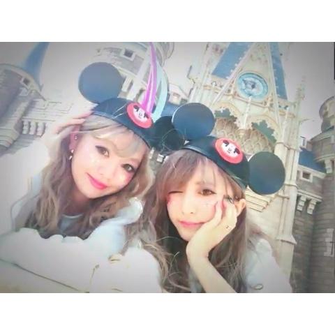 佐原ひなたさんのミクチャ動画 ハロウィンdisneyland Twins ムービー 良かったらlikeしてね ファン登録