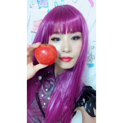 あやちゃむさんのミクチャ動画 Descendants2 Mal 仮装がお気に入りすぎて再びww ディセンダント好きな