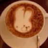 　ちょこん