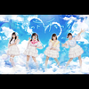 青空の下で手をつなぐ公式