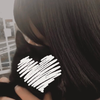 てへ